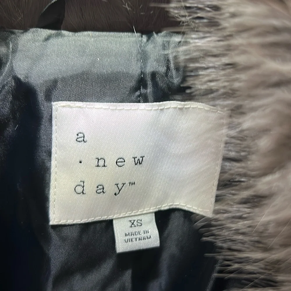 A new day Women’s Faux Fur Gray Jacket Size XS NWOT